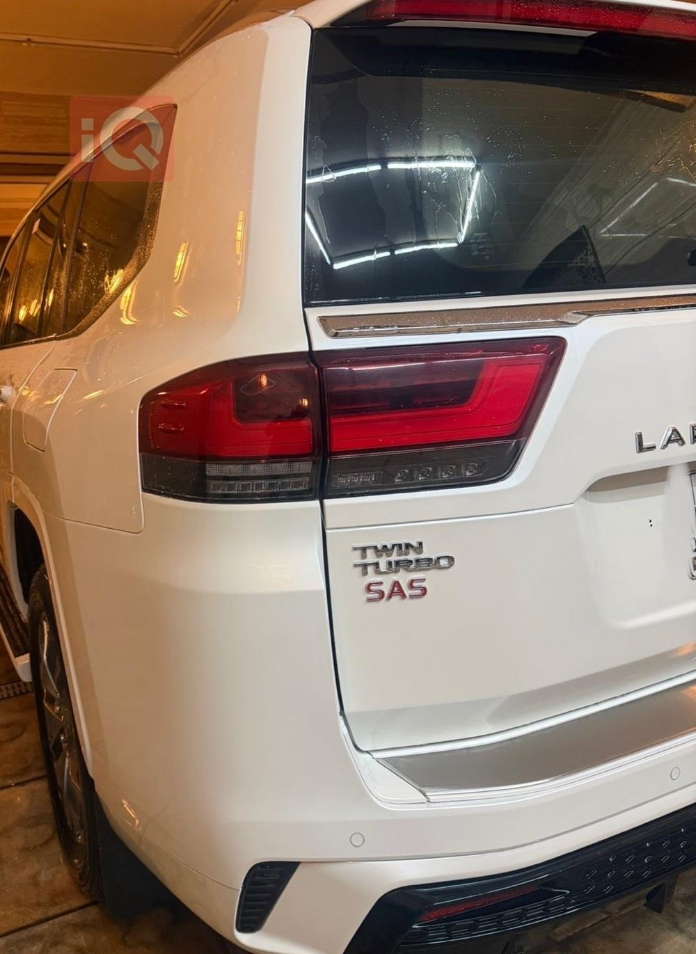 تويوتا لاندكروزر